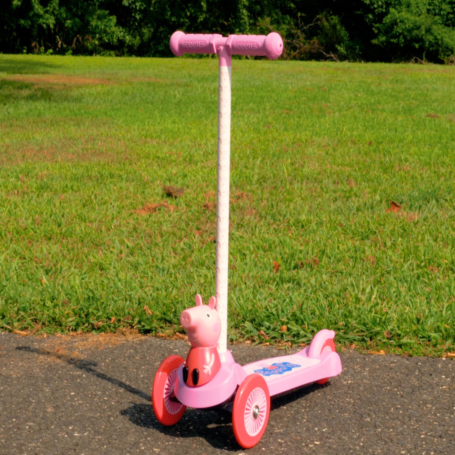 Peppa pig shop ride on scooter